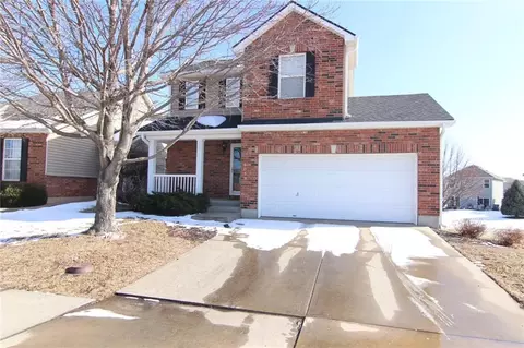 1053 Arborfair Dr, Lees Summit, MO 64082