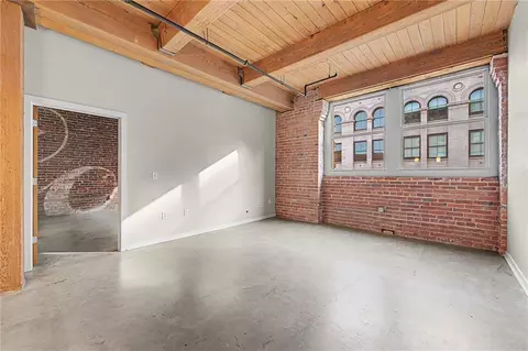 712 Broadway Blvd #503, Kansas City, MO 64105