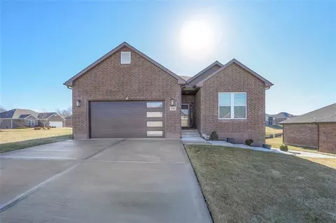 3229 N 109th Pl, Kansas City, KS 66109