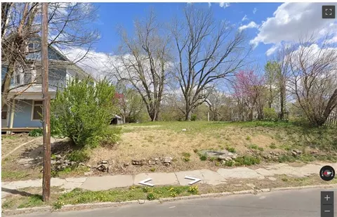 1215 N 10th St, Saint Joseph, MO 64501