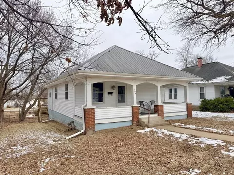 206 Debolt St, Trenton, MO 64683