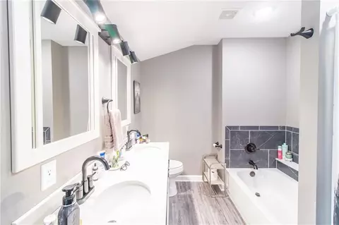 Bath - 403 N Devasher Rd, Warrensburg, MO 64093 photo 2 of 4