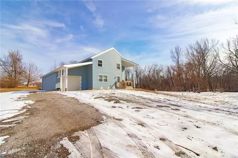 Exterior - 403 N Devasher Rd, Warrensburg, MO 64093 photo 7 of 8