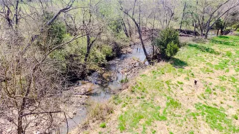 18 NW Acres Nw 576 Rd, Lowry City, MO 64763