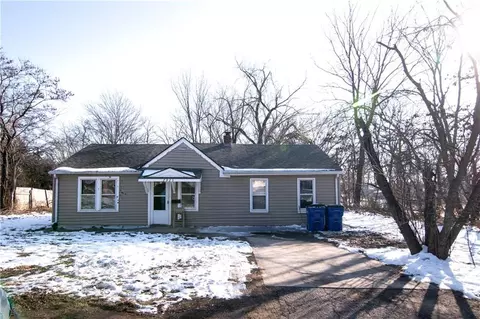 7923 Harris Ave, Raytown, MO 64138