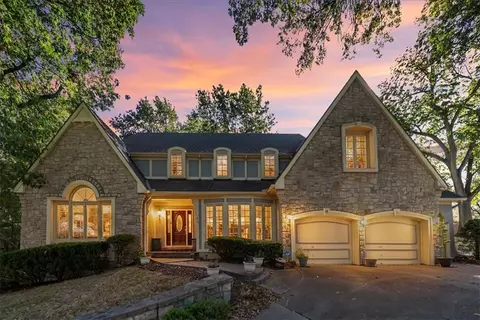 4501 NW Baltimore Ct, Kansas City, MO 64116