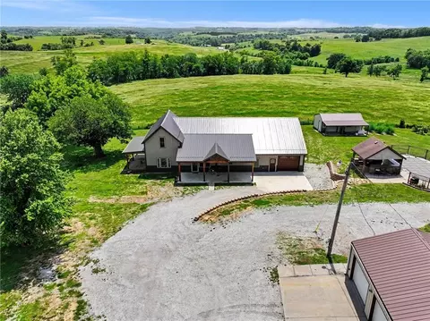19164 258th Rd, Atchison, KS 66002