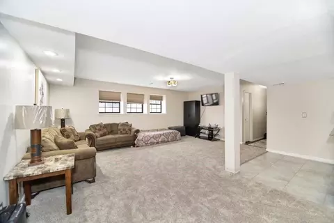 14910 W 65th St, Shawnee, KS 66216