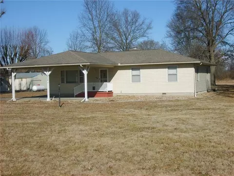 1808 W Quincy St, Pittsburg, KS 66762
