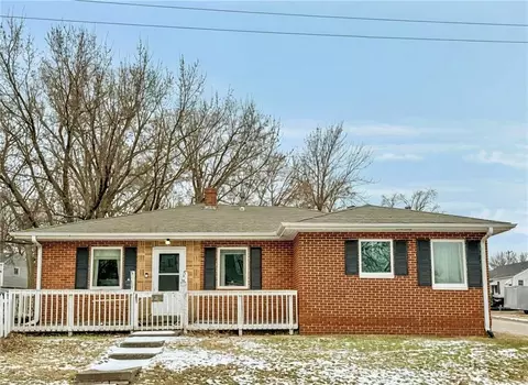 320 W Edwards St, Maryville, MO 64468