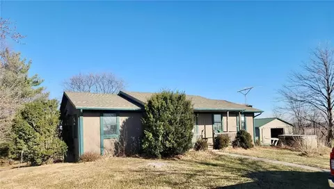 14751 State Route Dd, Savannah, MO 64485