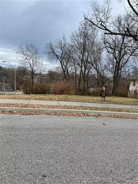 810 E Linwood Blvd, Kansas City, MO 64109