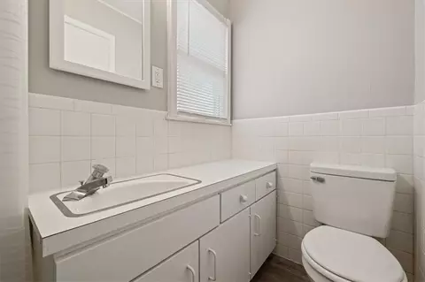 Bath - 612 Christopher St, Warrensburg, MO 64093 photo 1 of 3