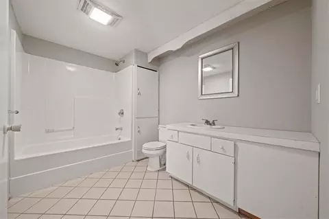 Bath - 612 Christopher St, Warrensburg, MO 64093 photo 3 of 3
