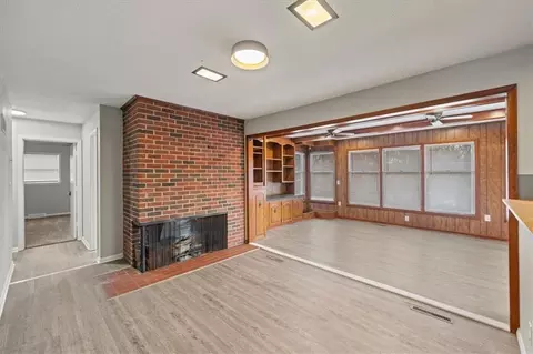 Living - 612 Christopher St, Warrensburg, MO 64093 photo 4 of 6