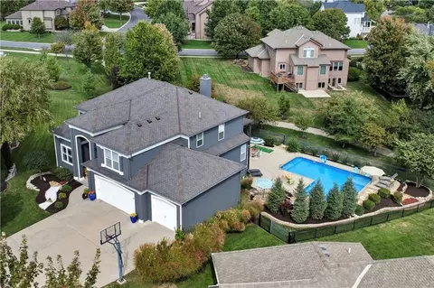 24032 W 112th Ct, Olathe, KS 66061