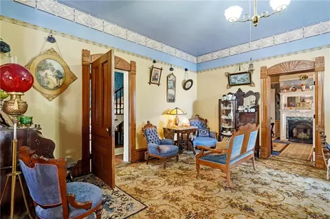 Living - 709 Herring St, Brunswick, MO 65236 photo 6 of 8