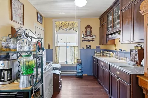 Kitchen - 709 Herring St, Brunswick, MO 65236 photo 2 of 4