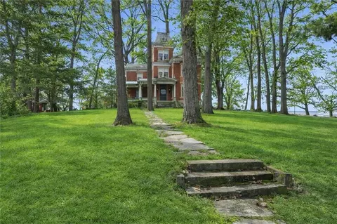 709 Herring St, Brunswick, MO 65236