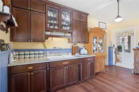 Kitchen - 709 Herring St, Brunswick, MO 65236 photo 3 of 4