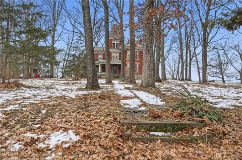 Exterior - 709 Herring St, Brunswick, MO 65236 photo 2 of 18