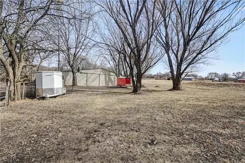 Exterior - 307 E Gore Rd, Raymore, MO 64083 photo 1 of 9