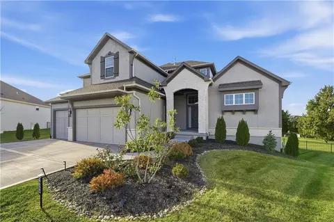18304 Monrovia St, Overland Park, KS 66013