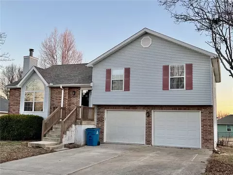620 Wells Ter, Odessa, MO 64076