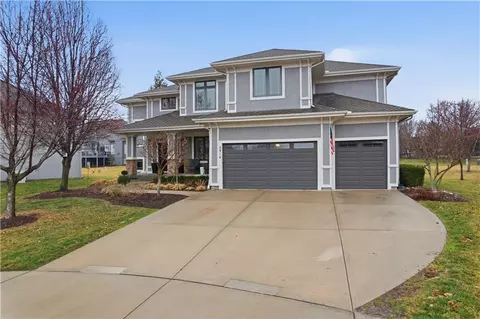 2914 W 155th Ter, Overland Park, KS 66224
