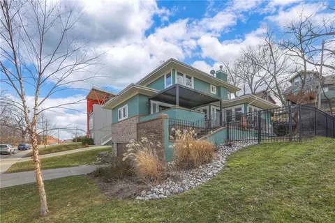 1123 E 49th St, Kansas City, MO 64110