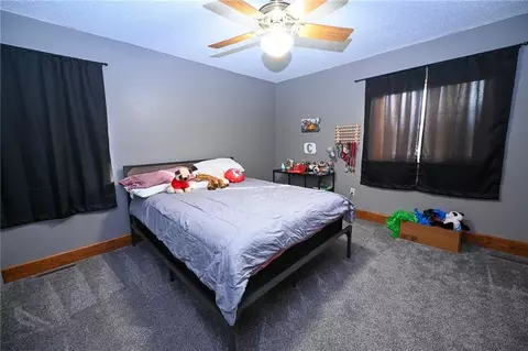 Bedroom - 27668 E Katy Rd, Walker, MO 64790 photo 4 of 8