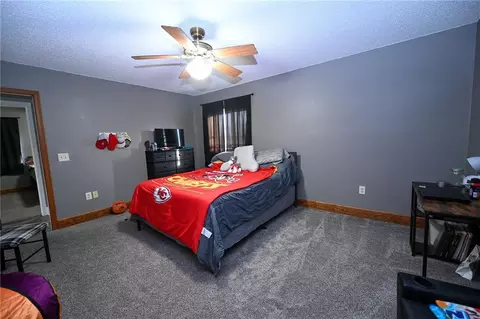 Bedroom - 27668 E Katy Rd, Walker, MO 64790 photo 3 of 8