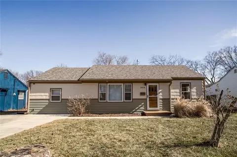 304 S Central St, Olathe, KS 66061