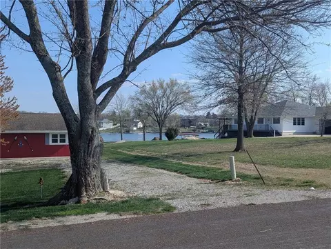 1580 Lake Viking Terrace, Altamont, MO 64620