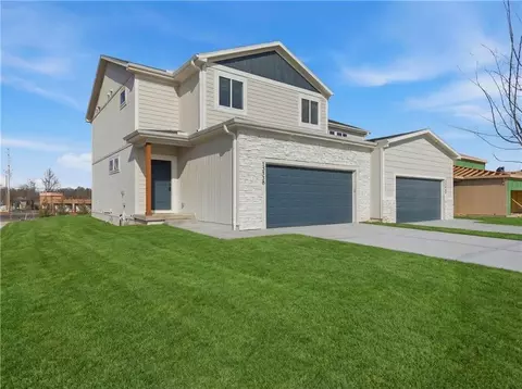 15558 E 47th Ter, Kansas City, MO 64136