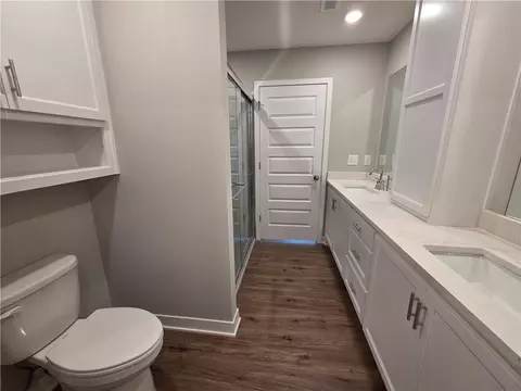 Bath - 32 E 7th St, Adrian, MO 64720 photo 6 of 6