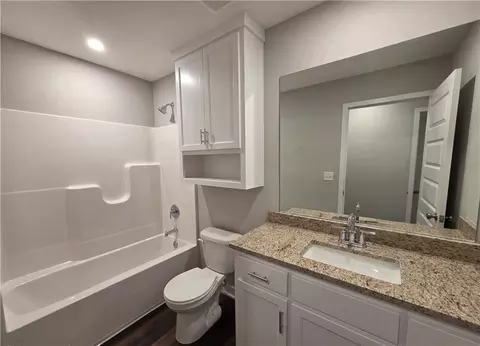 Bath - 32 E 7th St, Adrian, MO 64720 photo 1 of 6