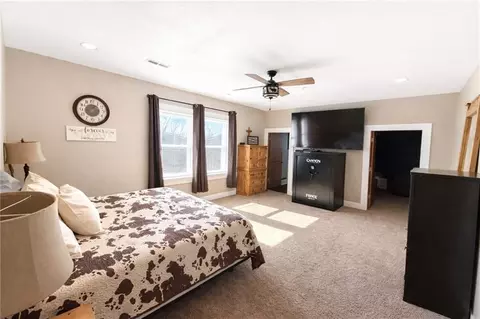 Bedroom - 1044 SW 101st Rd, Chilhowee, MO 64733 photo 1 of 4