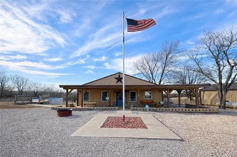 1044 SW 101st Rd, Chilhowee, MO 64733