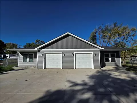 30-32 E 7th St, Adrian, MO 64720