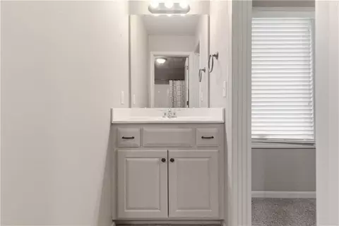 Bath - 1559 Brompton Ln, Raymore, MO 64083 photo 6 of 7