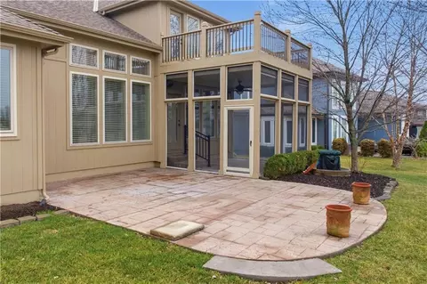 Exterior - 1559 Brompton Ln, Raymore, MO 64083 photo 9 of 9