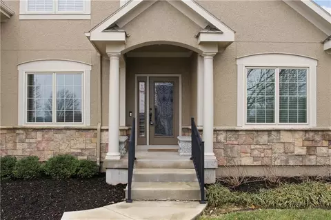 Exterior - 1559 Brompton Ln, Raymore, MO 64083 photo 4 of 9