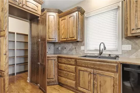 Kitchen - 1559 Brompton Ln, Raymore, MO 64083 photo 6 of 6