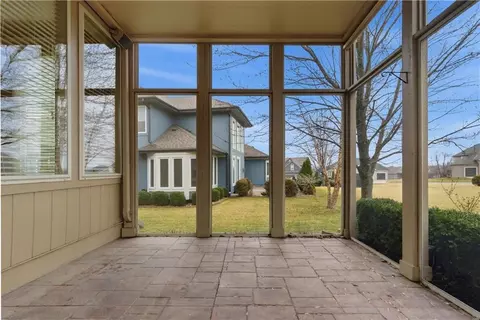 Exterior - 1559 Brompton Ln, Raymore, MO 64083 photo 6 of 9