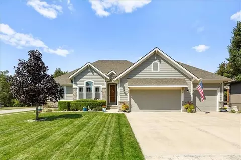 21682 W 176th Ter, Olathe, KS 66062