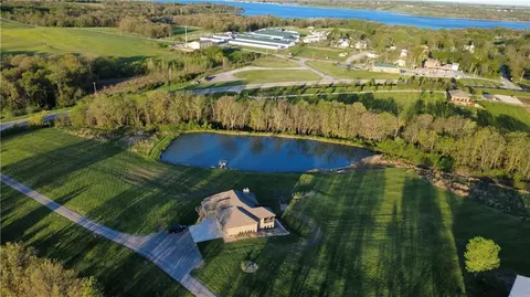 18401 Ssr-w Hwy, Smithville, MO 64089