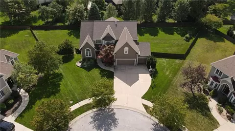 15636 S Gallery St, Olathe, KS 66062