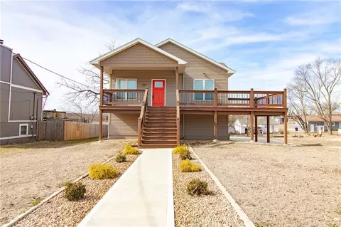 107 S Jefferson Ave, Knob Noster, MO 65336