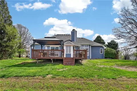 Exterior - 1504 Hillcrest Ct, Atchison, KS 66002 photo 4 of 4